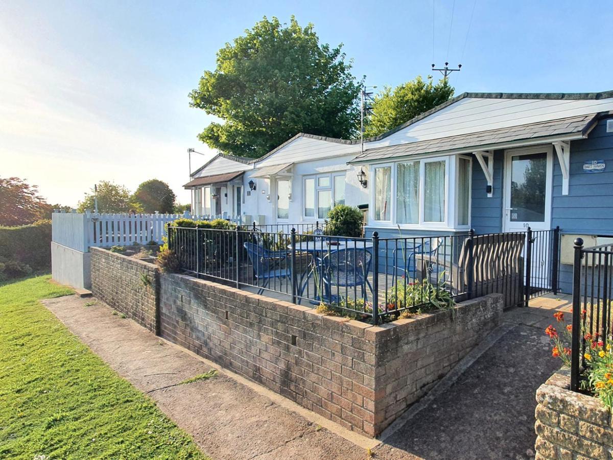 Dart Haven - Cheerful Holiday Bungalow In Galmpton Luaran gambar