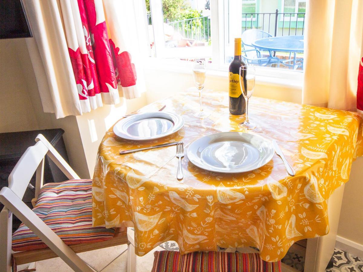 Dart Haven - Cheerful Holiday Bungalow In Galmpton Luaran gambar