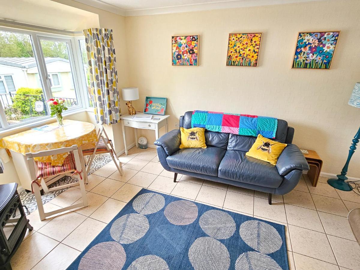 Dart Haven - Cheerful Holiday Bungalow In Galmpton Luaran gambar